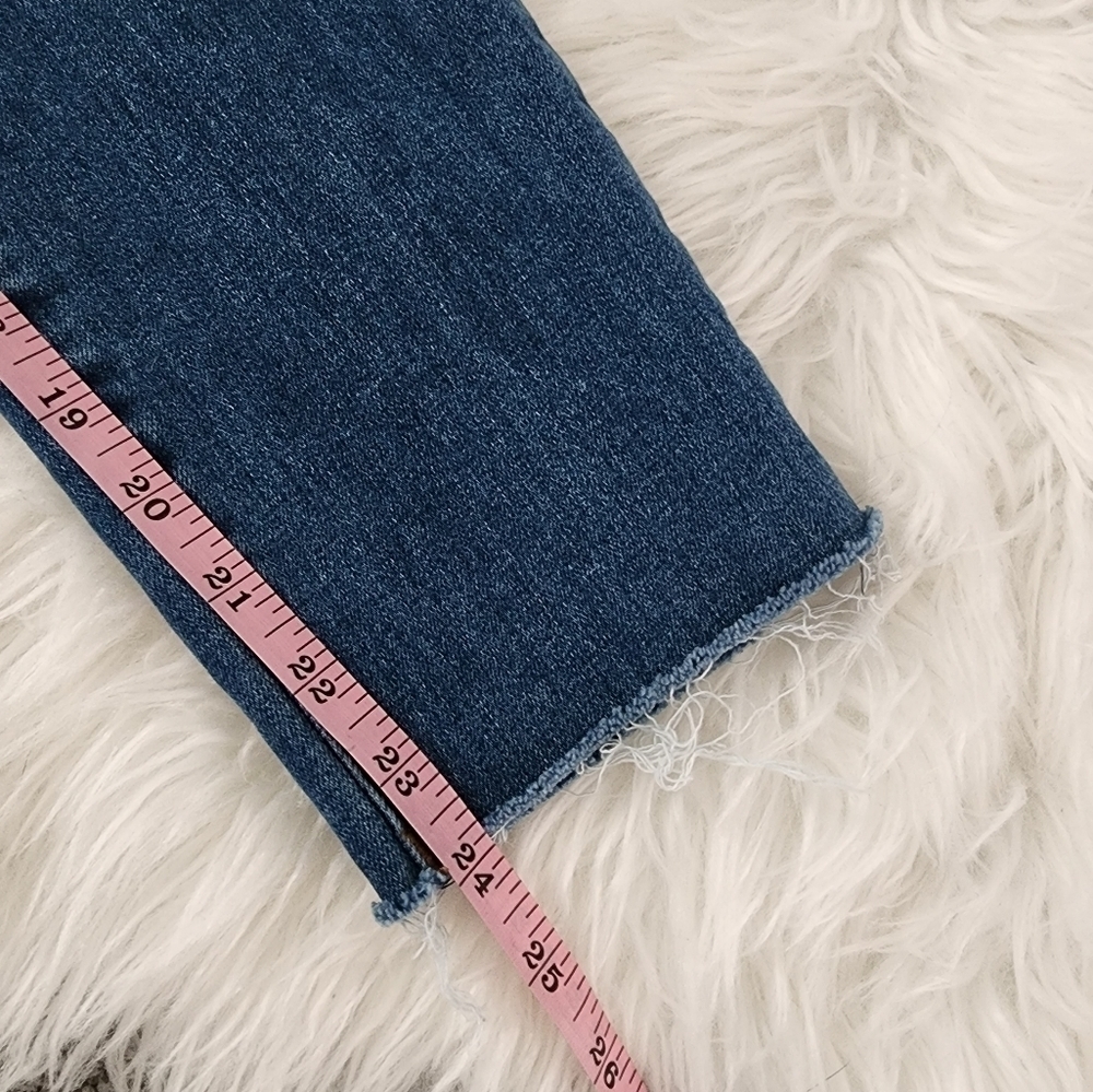 STS Blue Crop ankle skinny jeans size 27. Good preowned condition. - Picture 7 of 10